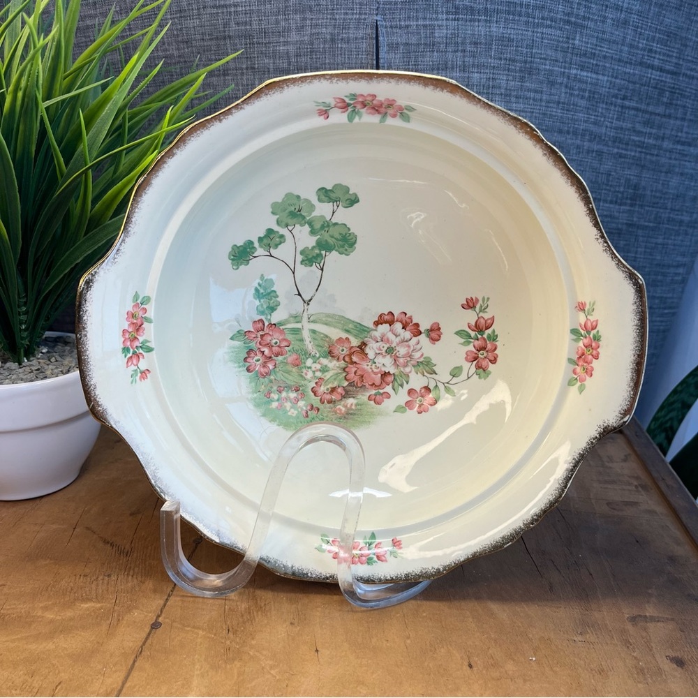 Alfred Meakin English Meadow Serving Bowl Made in England, 18 Karat Gold Border